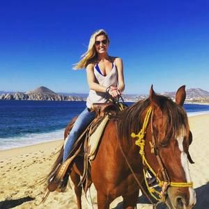 Meet your Posher, Kelly